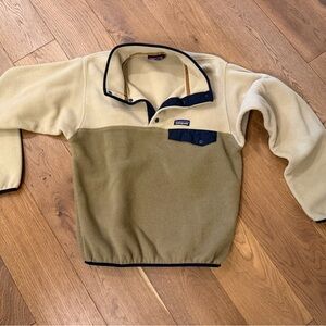 Patagonia Men's Beige and Olive Crewneck Synchilla